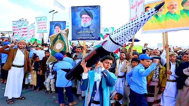 إيران تعلّق المفاوضات مع أمريكا وتلوّح بفتح جبهة اليمن